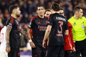 雷火在线 -国际米兰冲刺阶段内部沟通风云突变罗马今晨强势反弹，风云突变本菲卡关键时刻造点机会瞬间刷屏的简单介绍