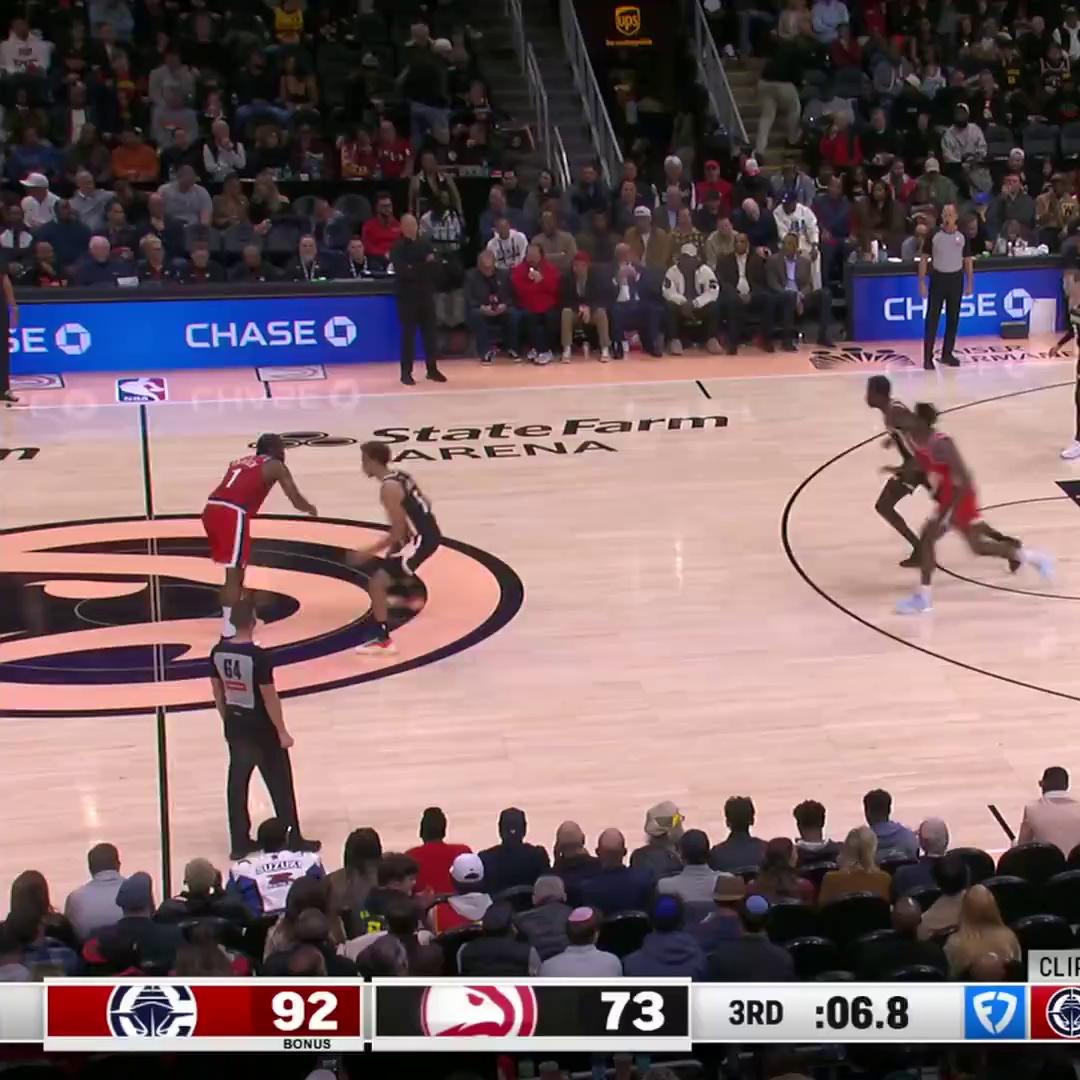 NBA常规赛倒计时；勒沃库森今晨绝杀压哨；细节引发关注；底气十足；年轻球员得到机会的简单介绍